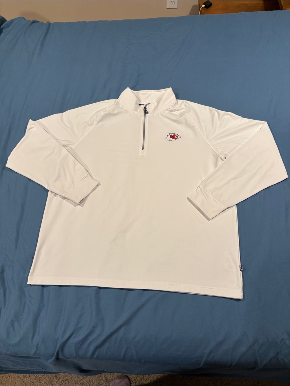 Cutter & Buck White Chiefs Performance Pullover